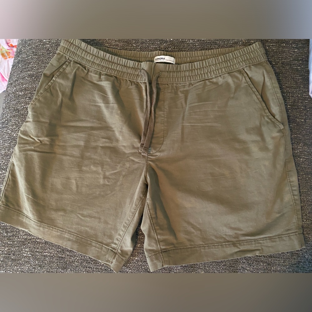 Sonoma Shorts Size L